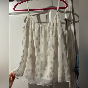 White House Black Market White and Silver Patterned Sleeveless Top